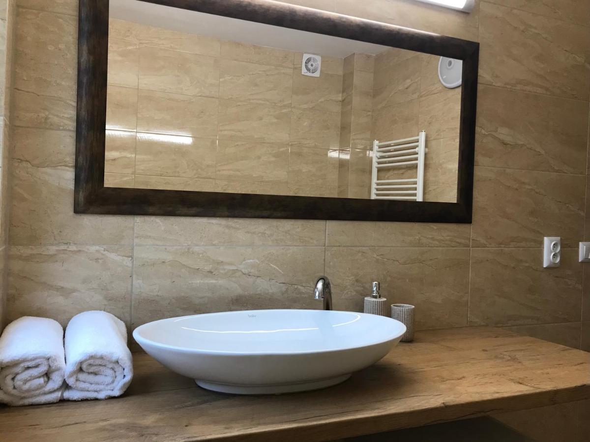 Apartmanovy Dom Visnove ภายนอก รูปภาพ