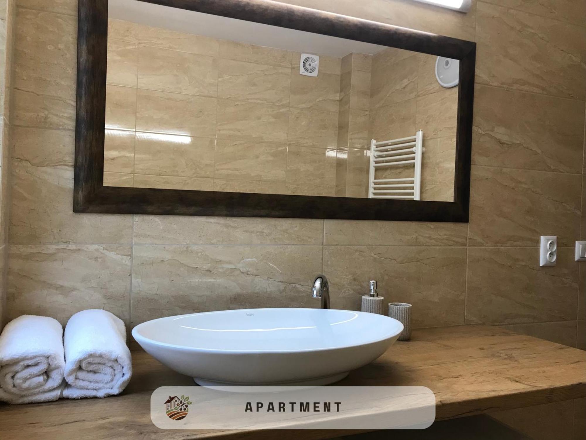 Apartmanovy Dom Visnove ภายนอก รูปภาพ