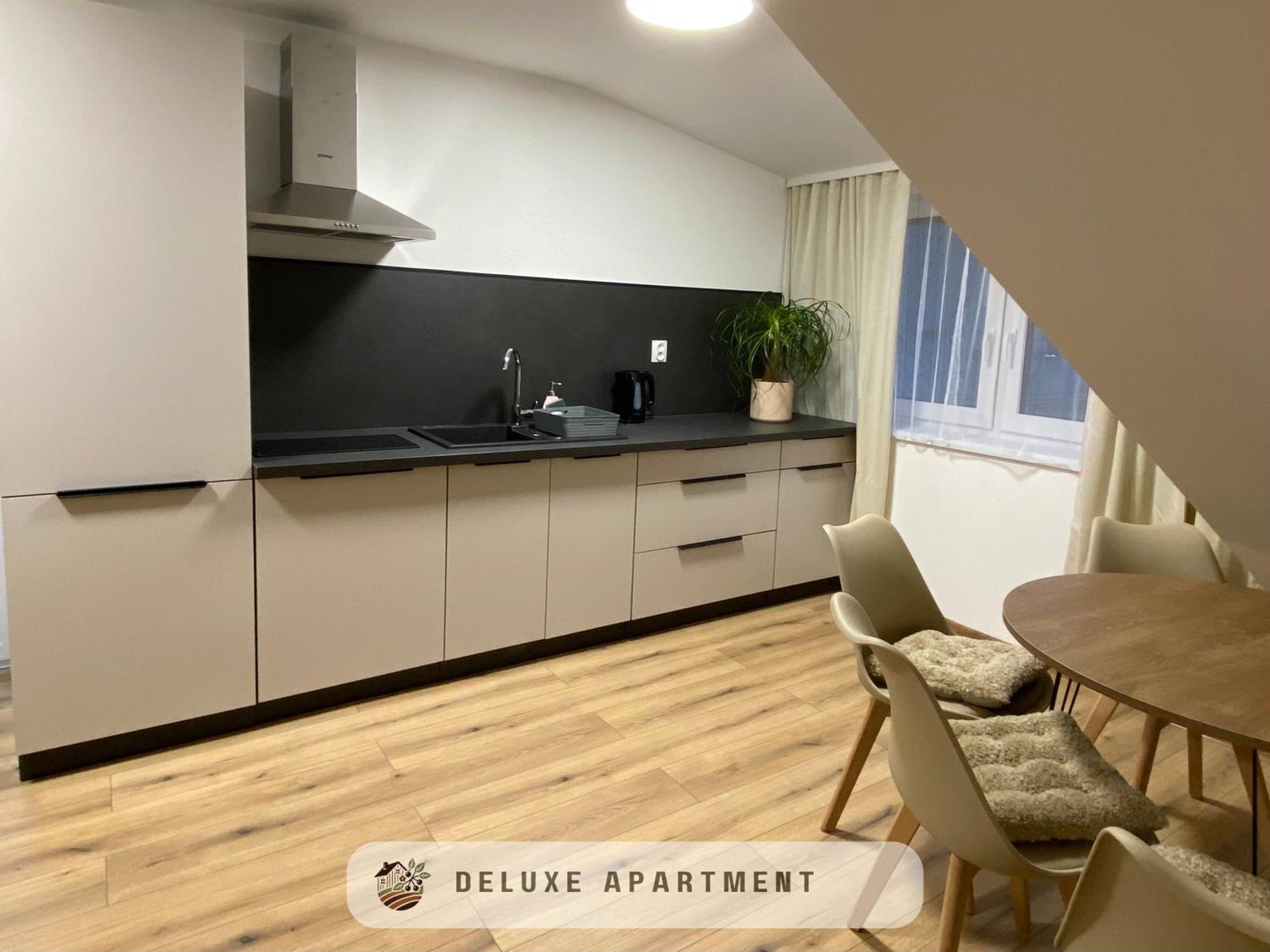 Apartmanovy Dom Visnove ภายนอก รูปภาพ