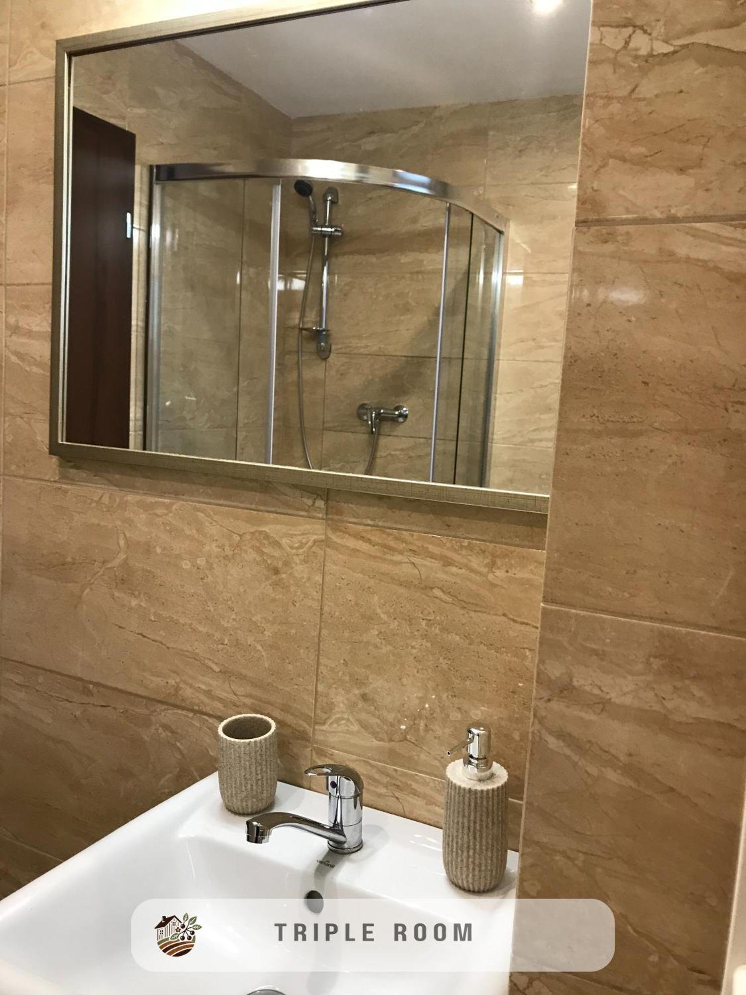 Apartmanovy Dom Visnove ภายนอก รูปภาพ