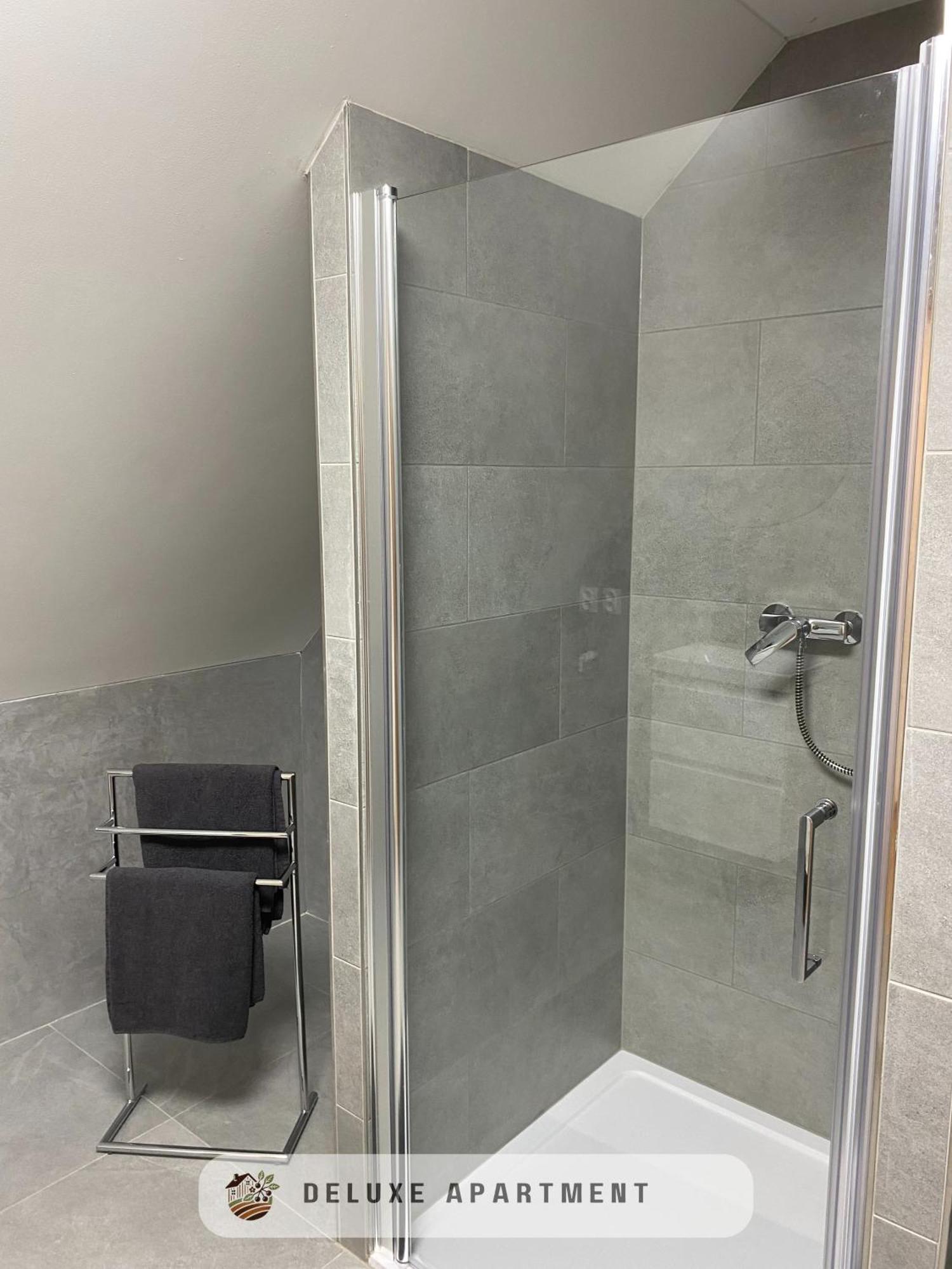 Apartmanovy Dom Visnove ภายนอก รูปภาพ